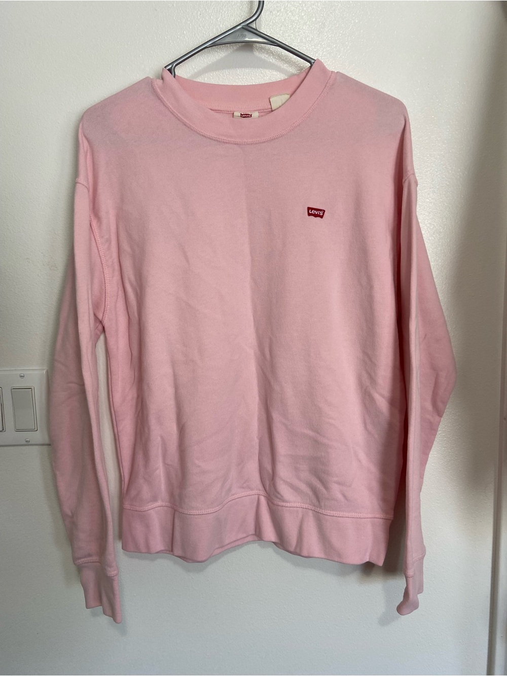 Levi's Light Pink Crewneck Sweatshirt with Red Tag